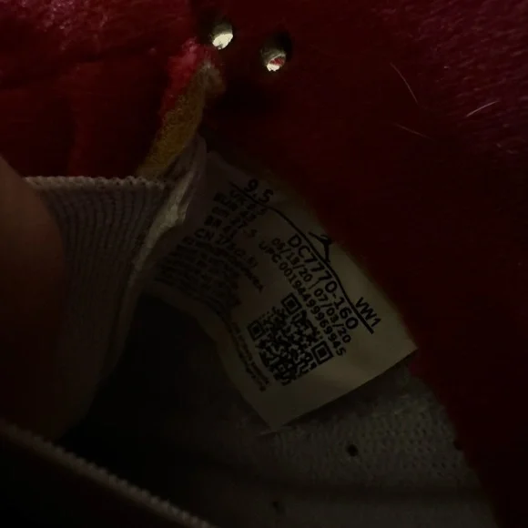 Jordan 4 Retro Fire Red (mens 9.5M) - Picture 3 of 11